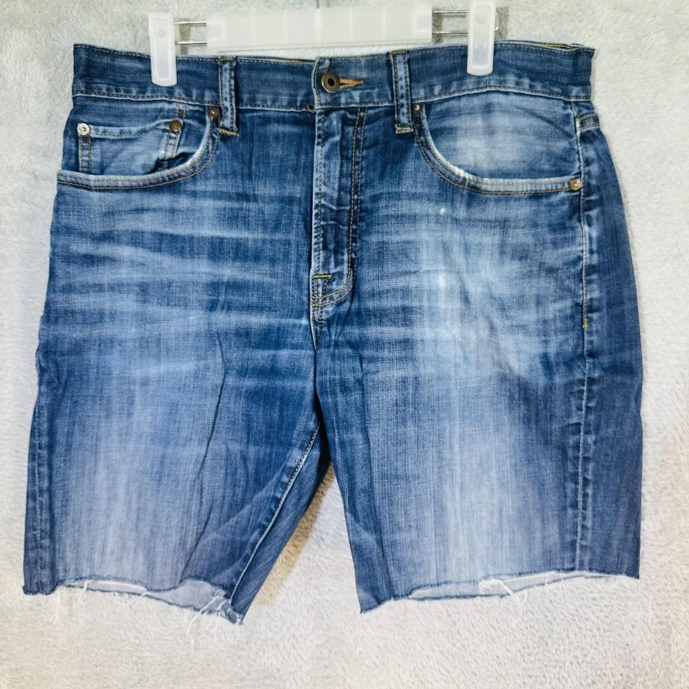 Lucky Brand 121 Heritage Slim Bermuda Shorts Mens 34 Blue Denim Raw Hem